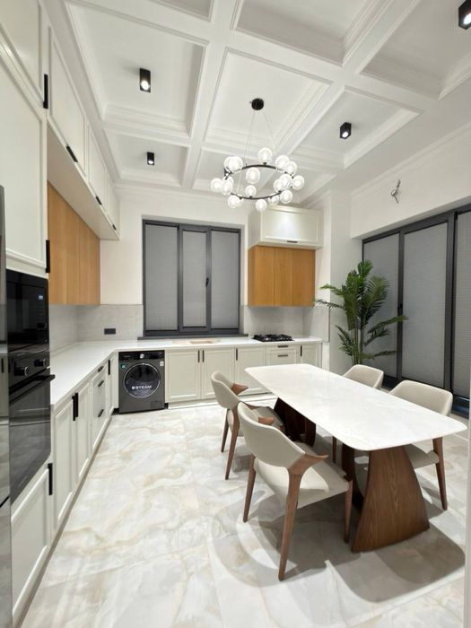 3 қаватли угловой енги евро ховли  сотилади