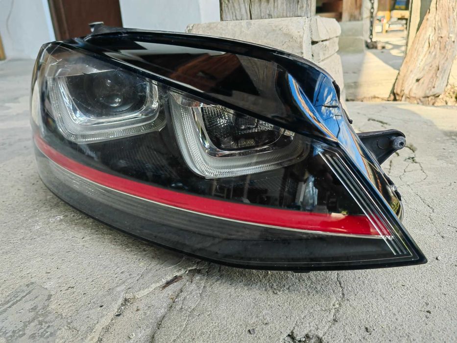 Фар VW Golf 7 Bi-Xenon LED десен / Фар Голф 7 / Фар Golf 7 GTI оригинален