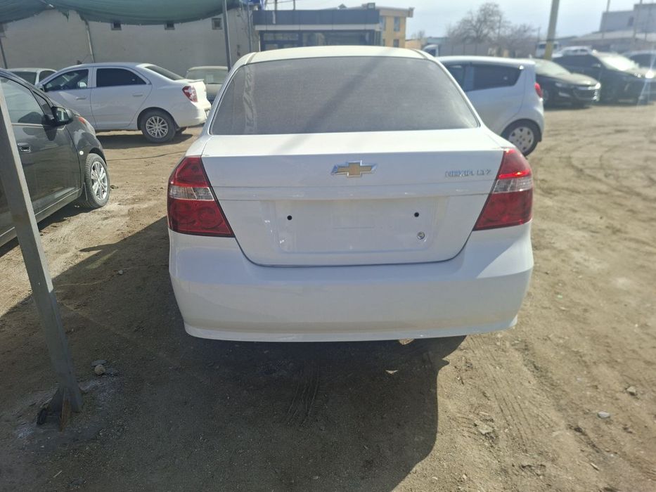 Несия 3 автомат машина зур