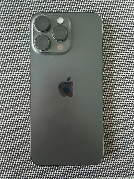 Iphone 15 pro max 256 с остатъчна гаранция 14 месеца