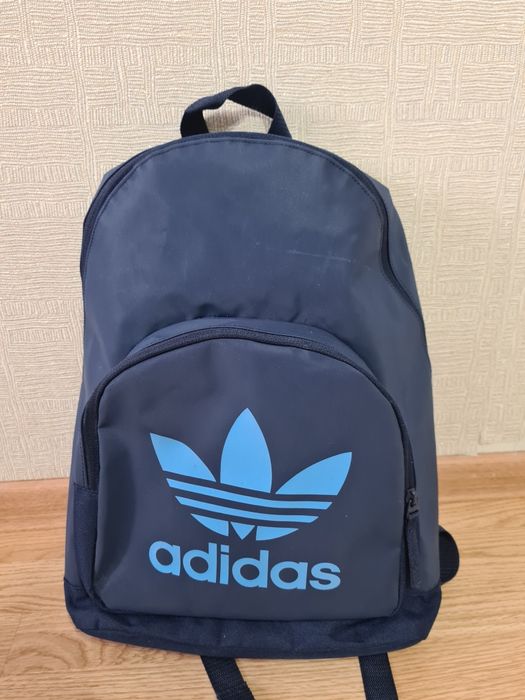 Продам adidas рюкзак оригинал
