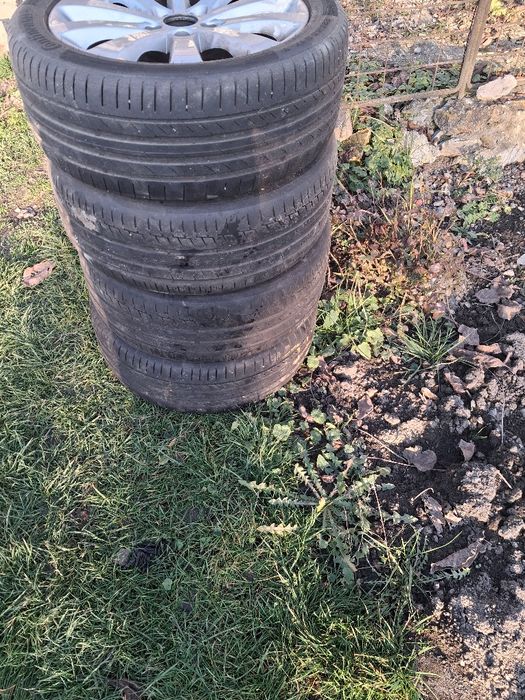 Vând patru  roti cu tot cu cauciucuri de vara