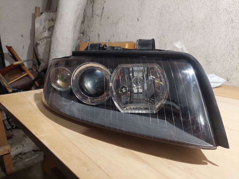 Рециклирани фарове Valeo от Audi S4/A4 B6