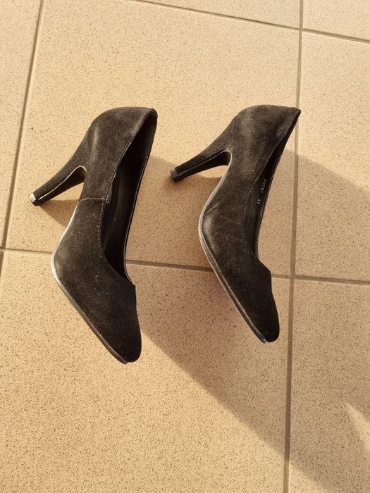 Pantofi PrimaDonna, negri, piele naturală întoarsă, toc 8cm, mărime 37