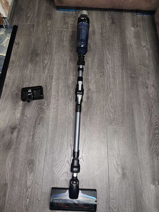 Вертикална прахосмукачка