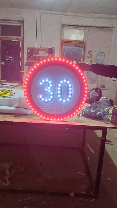 Дорожные знаки  280.000