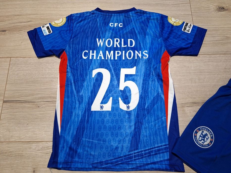 Детски екип на Челси специално издание!