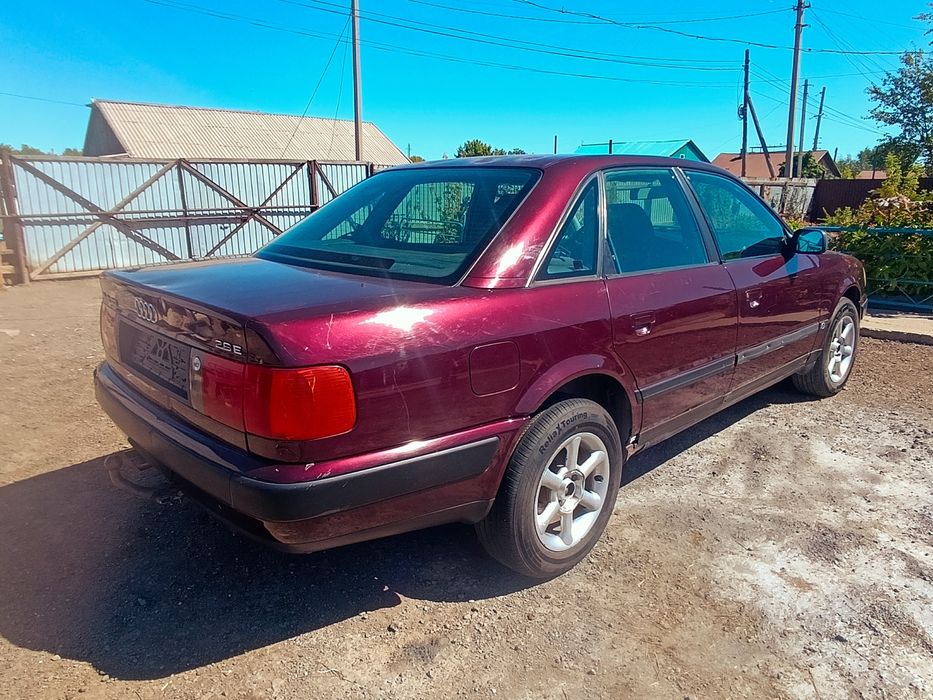 Ауди 100 с4 срочно