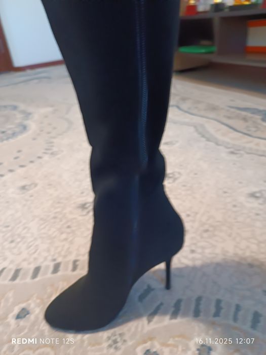 Замшевые сапоги с