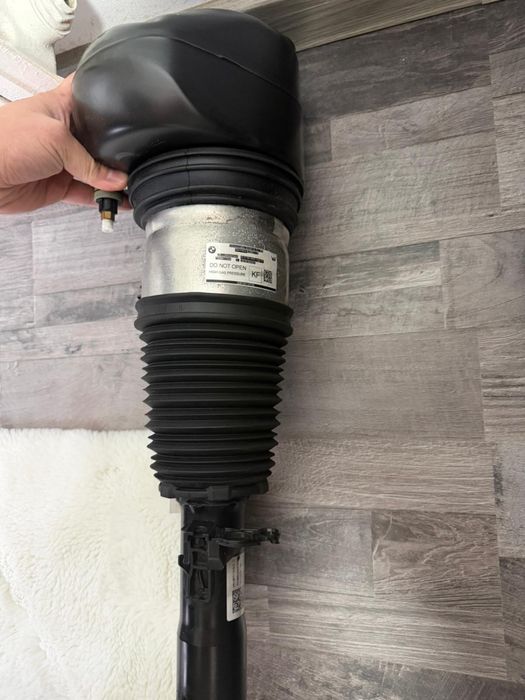 Amortizor/perna BMW G11/G12 față dreapta