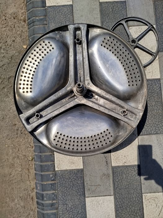 Продам криставину Haier