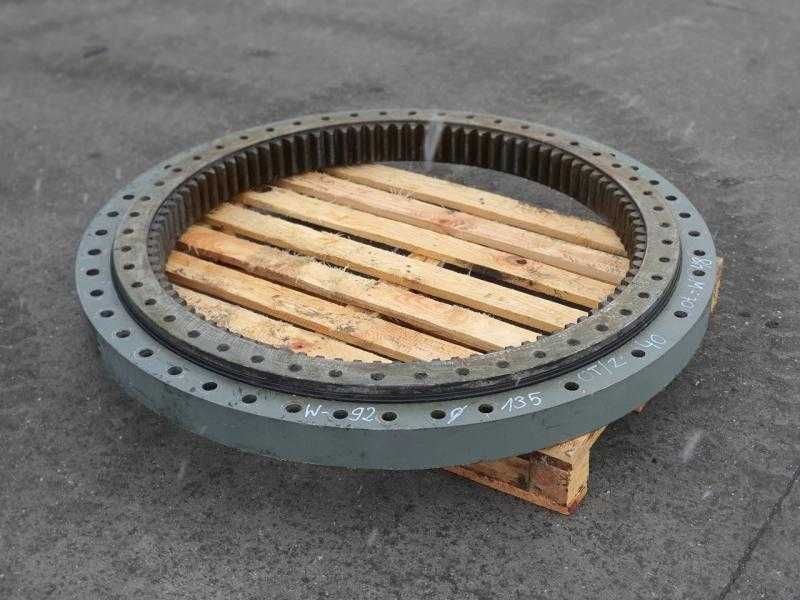 coroana de rotire liebherr r934 - piese de schimb liebherr