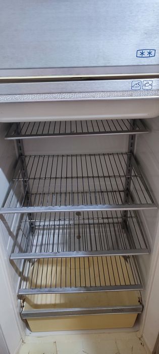 Холодильник Зил.