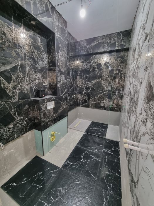 Meseriasi execut lucrări în constructii  și Instalatii salutare