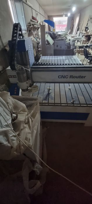 Rover stanok sotiladi ishlatilmagan ish stoli 3 metrga 1.30sm