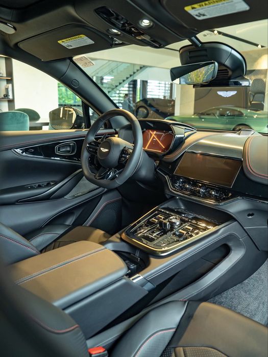 Aston Martin DBX S 2026