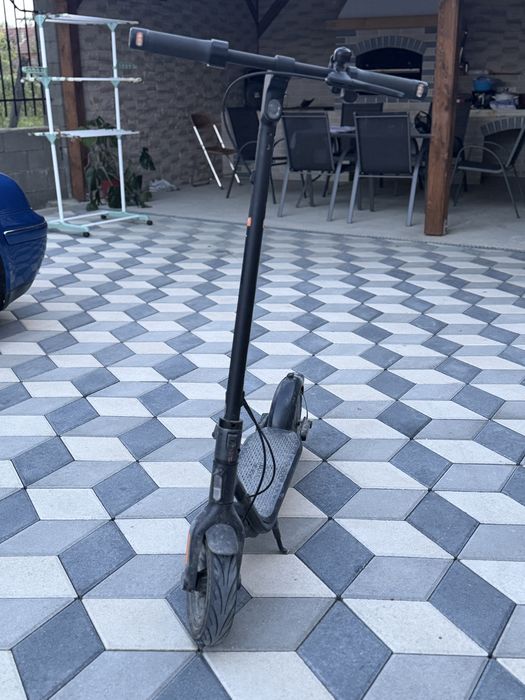Vand trotineta electrica ninebot f2 pro