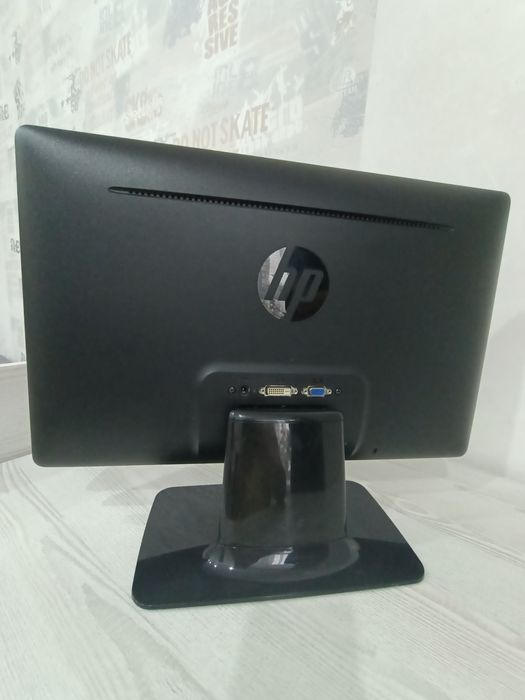 Продам  монитор HP 2011 x
