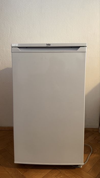 Малък Фризер BEKO FS1 66020 – 82 см, 3 чекмеджета