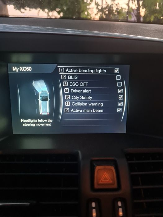 Volvo Xc60 D4 automat 8 trepte webasto, bliss, distronic, euro6, LED, memorii, parbriz încălzit , revizii facute