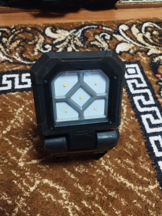 Lampa șantier milwaukee