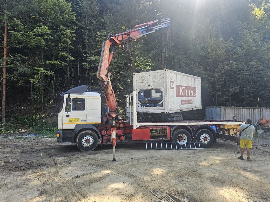 De inchiriat Camion cu macara și platforma. 24/24h