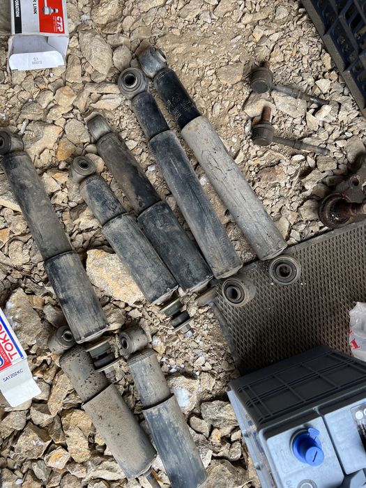 Зеркало на делику, амортизаторы