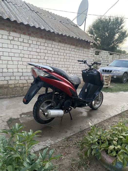Продам скутер Райсер