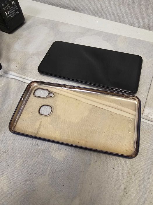 Samsung galaxy A40 defect nu porneste