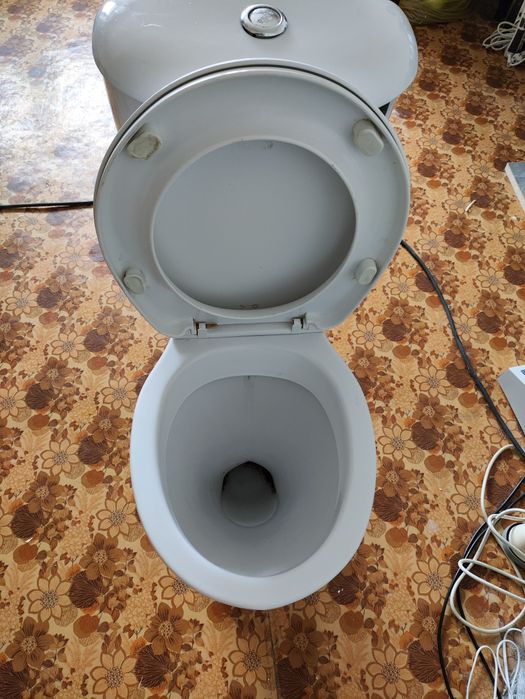 Продам унитаз б/у