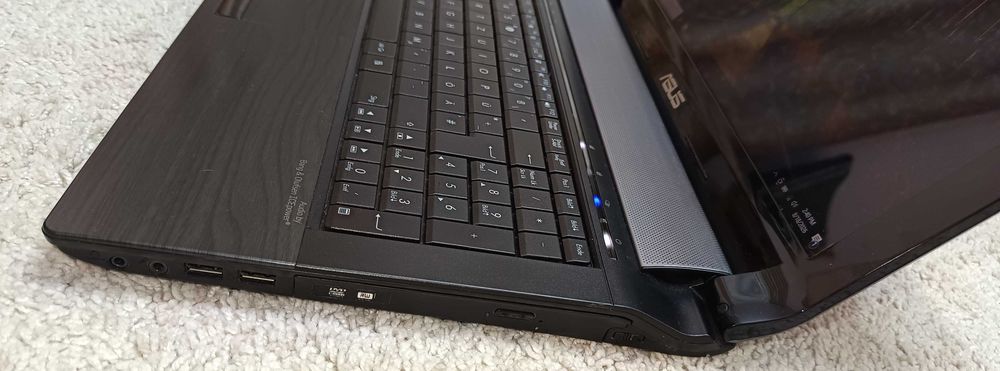 Laptop Asus N53Jg Intel I3  HDD/SSD Ram 8 Gb Video dedicat Nvidia GT 415 display 15.6 Inch