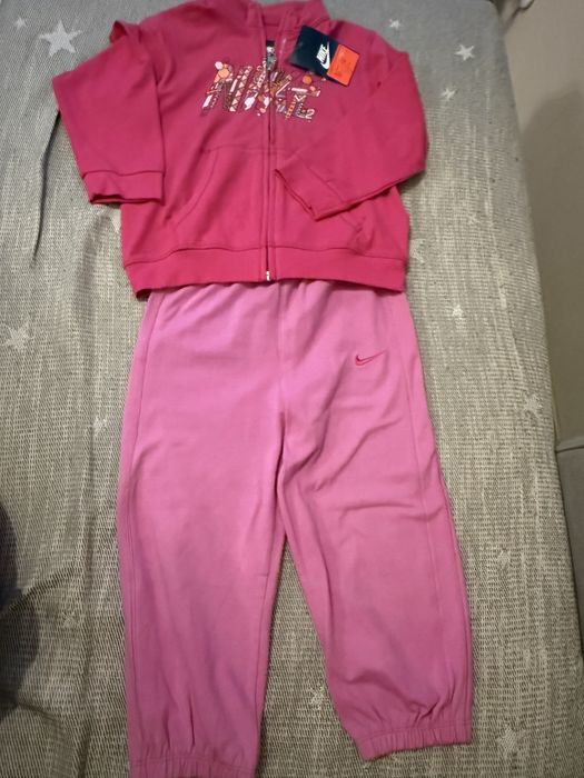 Детски спортен екип Nike
