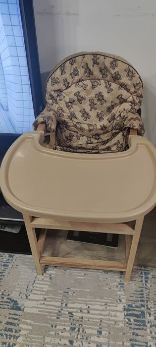 Детский стульчик, трансформируемый в парту