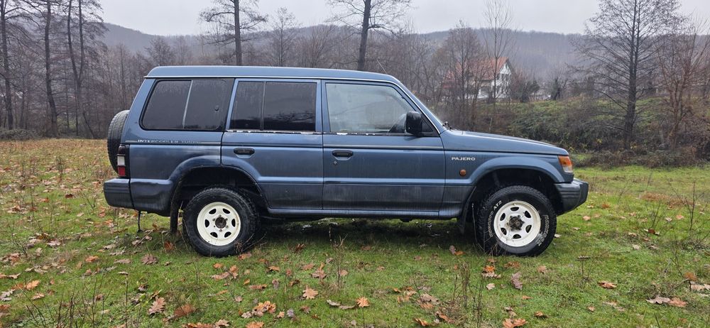 Mitsubishi Pajero MK2 2.5 D 4x4
An 1992
Km 230.000
Cutie Manula 
Mic M