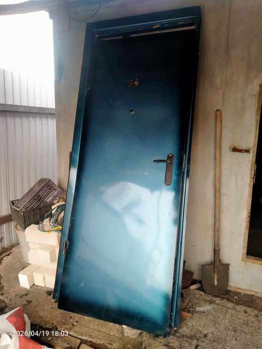 Входная металлическая дверь