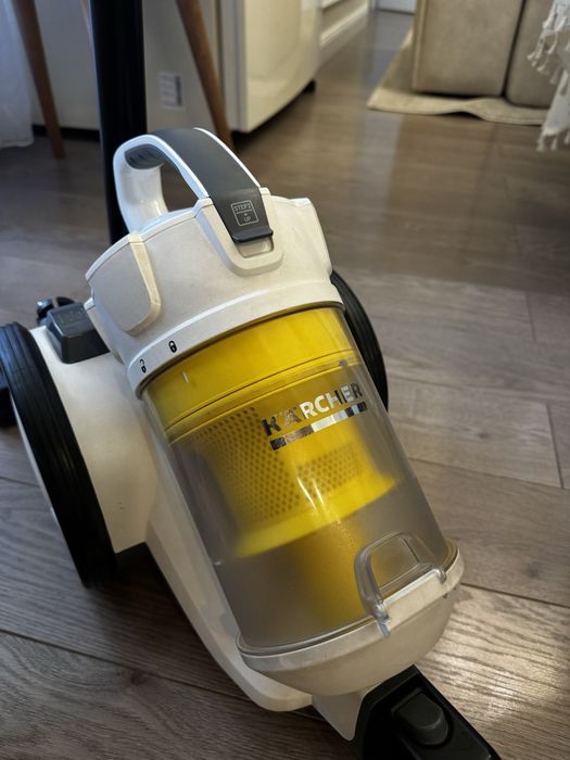 Пылесос Karcher VC 3 PLUS