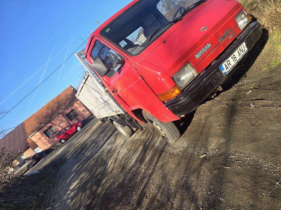Nissan trade basculabil