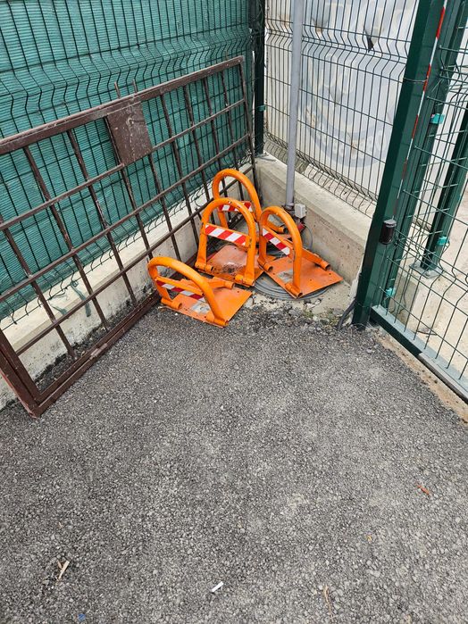 Антипаркинг скоби