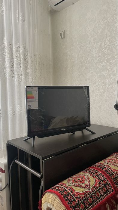 телевизор Q90-32