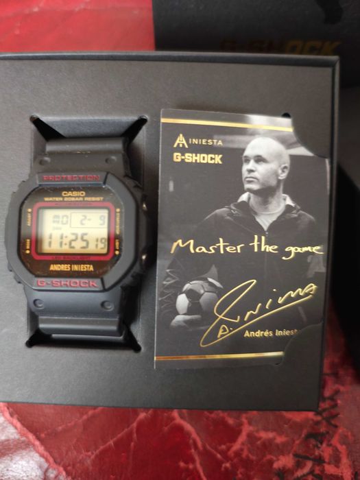 Продавам Часовник GARMIN Solar GPS