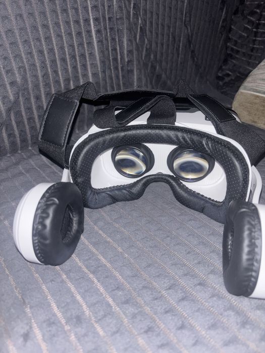 Продам очки вертуальной реальности