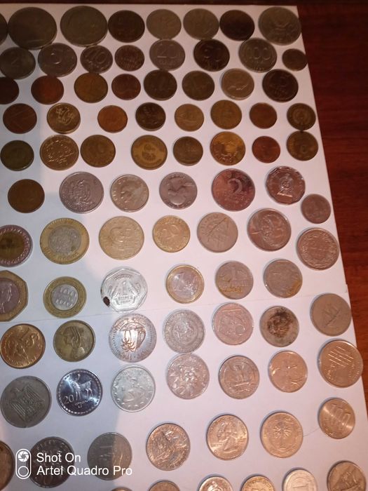 Коллекция винтажных и современных иностранных монет