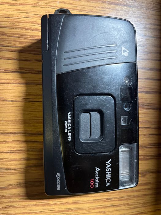 Aparat foto Yashica Acclaim 100
