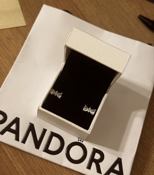 Пандора обеци Pandora