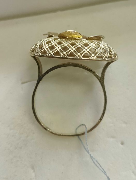 Златен дамски пръстен 3.84