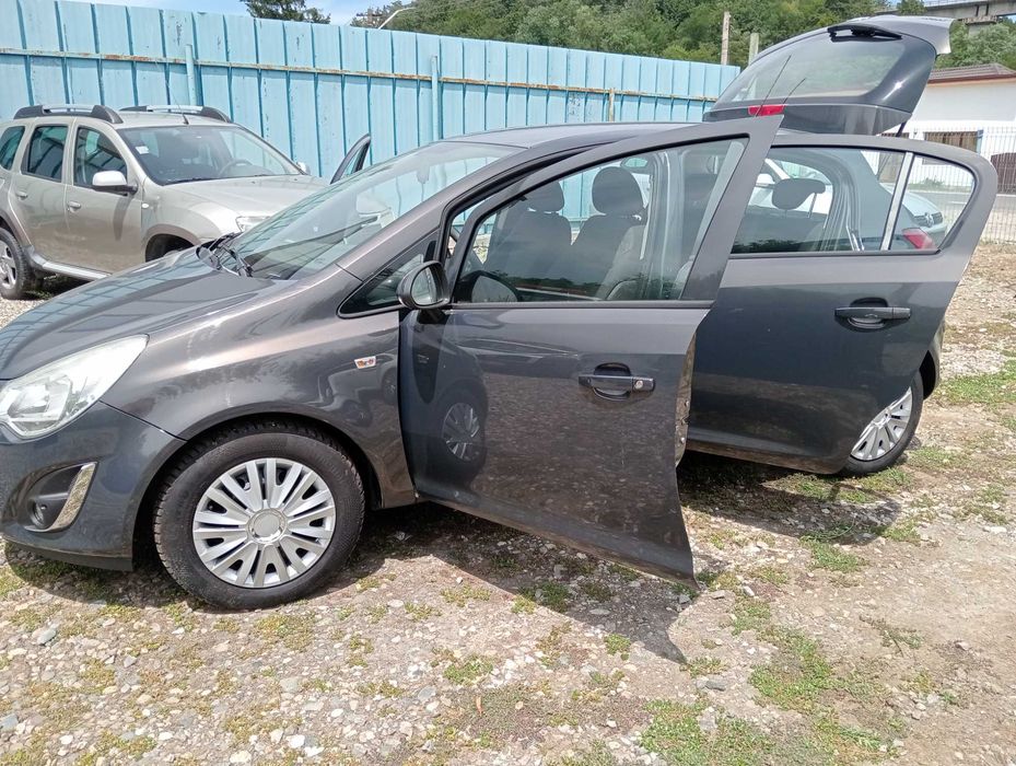 Opel Corsa D benzina 2013