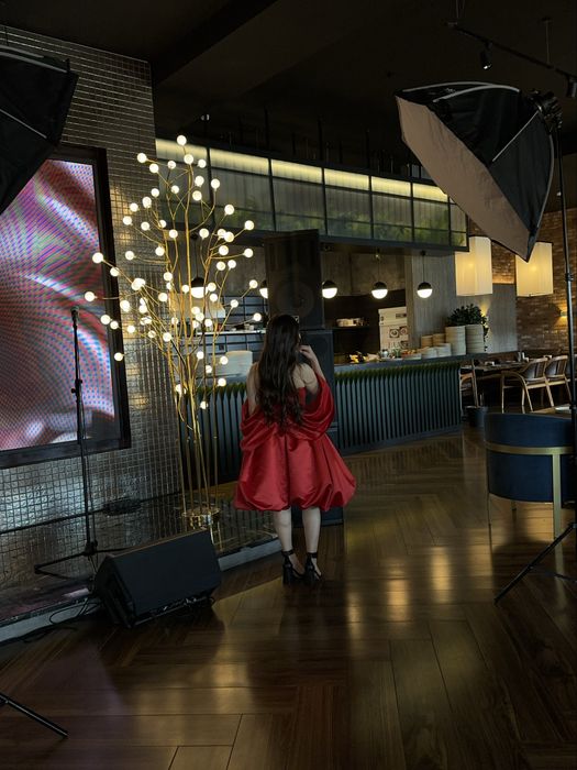 Продам красное платье