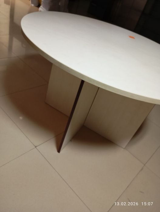 Продавам Маса 120 см