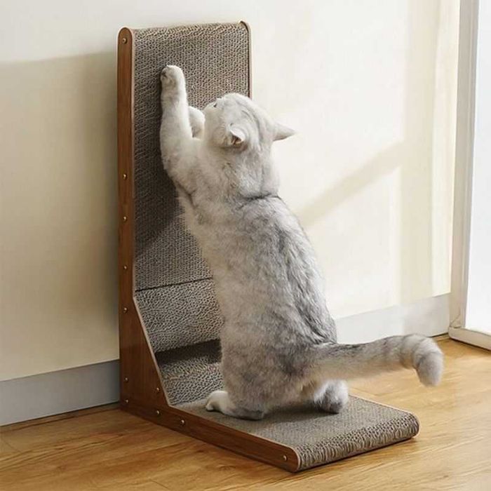 Чесалка / Драскало ъглово с топка, дъска за драскане от котка