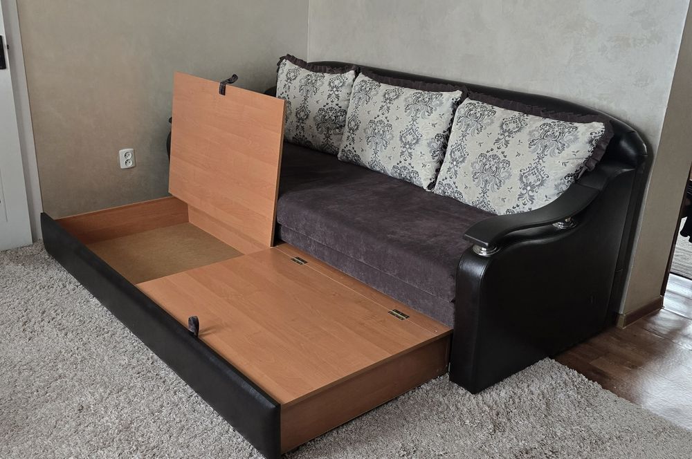 Продам диван и 2 кресла